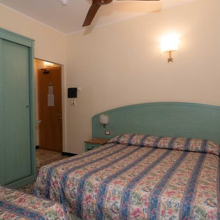 Hotel Magnolia Albenga Exterior photo