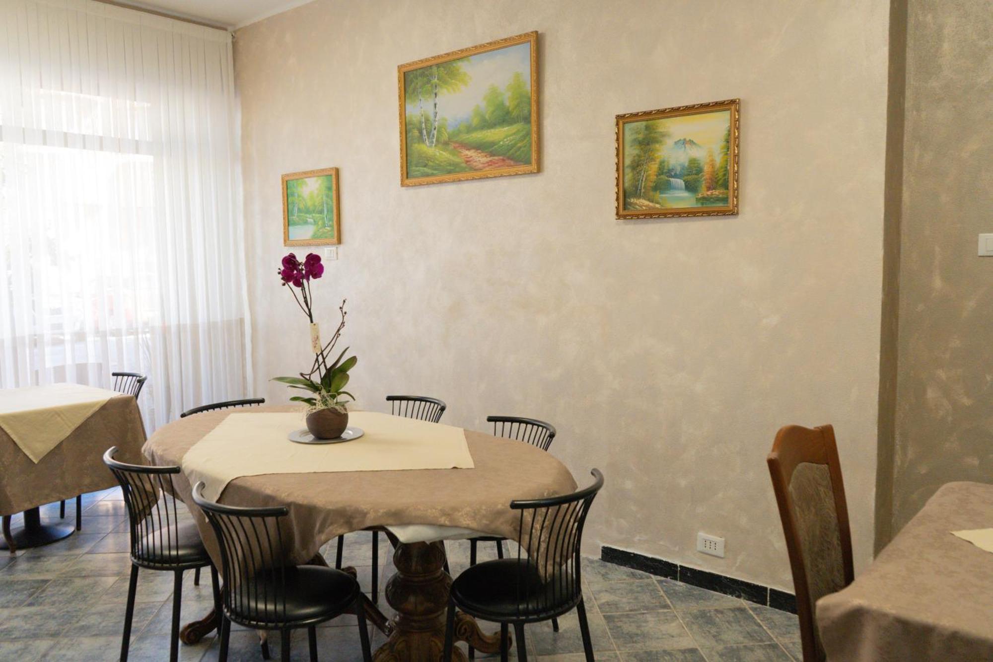 Hotel Magnolia Albenga Exterior photo